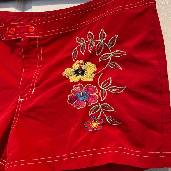 dELiA*s | Embroidered shorts - Picture 7 of 9